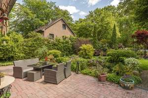 Idylle pur: Einfamilienhaus mit Kamin, Teich & Terrasse – Sofort verlieben! – Die vollständige Adresse der Immobilie erhältst du vom Anbieter., 14129 Nikolassee, Berlin – Vorschaubild 5