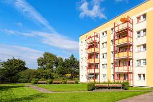 ***NUR FÜR SENIOREN*** Einbauküche, Duschbad, Balkon und Fahrstuhl...!!! – Erich-Schlesinger-Str. 0, 18059 Hansaviertel, Rostock – Vorschaubild 23