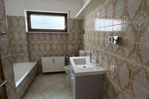 Großzügige 3-Zimmer-Wohnung mit zwei Balkonen, Gartenanteil und Garage in Würzburg-Oberdürrbach – 97080 Dürrbachtal, Würzburg – Vorschaubild 11