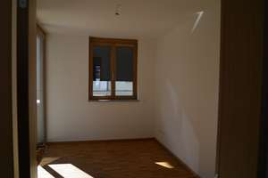 3 Zimmer Wohnung mit Loggia in Augsburg-Lechhausen – Quellenstraße 5, 86165 Lechhausen-Süd, Augsburg – Vorschaubild 7