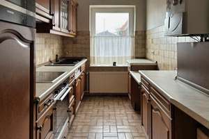 Vielseitiges Zweifamilienhaus mit großem Grundstück  – Die vollständige Adresse der Immobilie erhältst du vom Anbieter., 25436 Uetersen – Vorschaubild 2