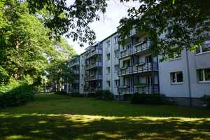 3 Zimmer in Waldstadt – Johannes-R.-Becher Str. 60, 14478 Potsdam – Vorschaubild 1