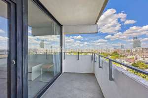 Möblierte 1-Zimmer-Wohnung mit Balkon und Skylineblick in Frankfurt-Sachsenhausen