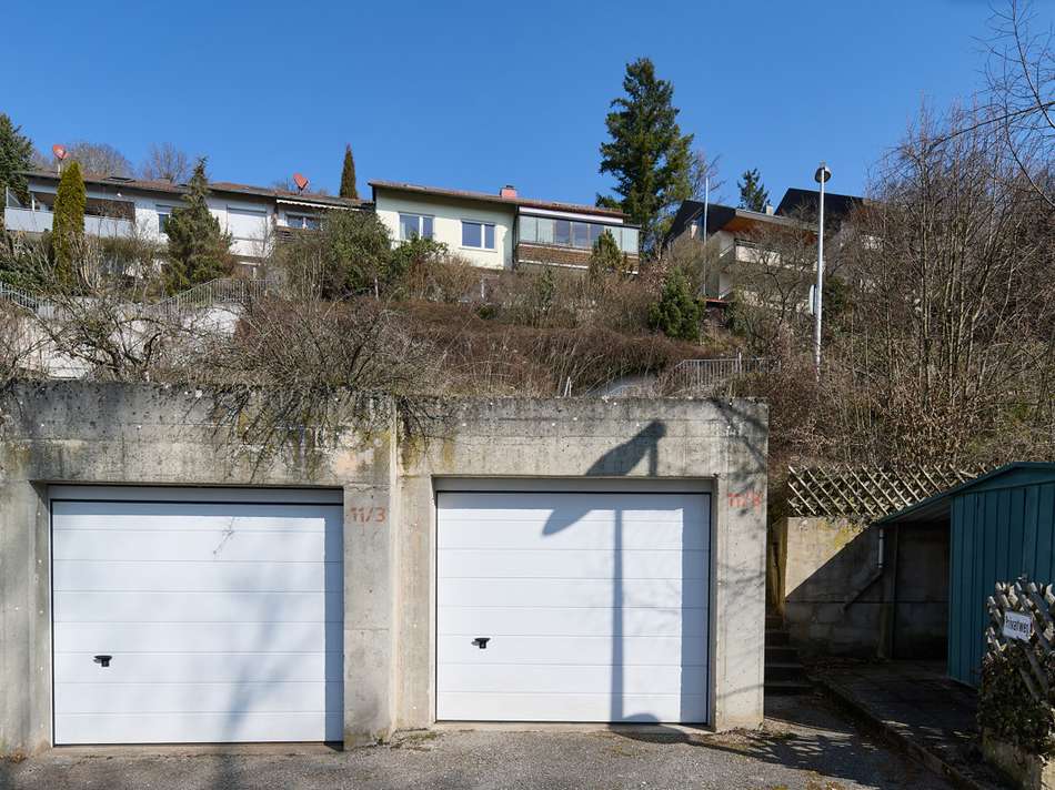 Garagen und Fahrräder
