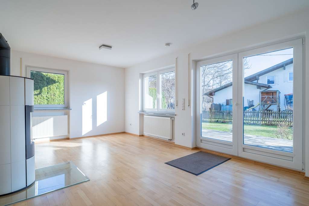 Immobilie in Burggen - Moderne und energieeffiziente Doppelhaushälfte mit Doppelgarage in ruhiger Wohnlage von Burggen - Bild 1