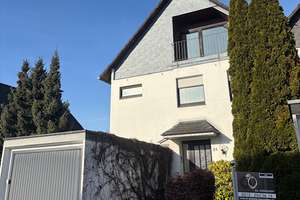 Charmantes Reihenendhaus mit Einliegerwohnung in Solingen-Höhscheid – Die vollständige Adresse der Immobilie erhältst du vom Anbieter., 42657 Burg/Höhscheid, Solingen – Vorschaubild 3