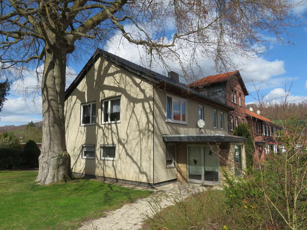 Immobilie in Delligsen - *Delligsen* 190 m² großes REH mit 1552 m² Grundstück. - Bild 0