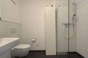 Moderne 2-Zimmer-Wohnung in Bestlage von Düsseldorf-Hamm mit Südbalkon – Fährstraße 182, 40221 Hamm, Düsseldorf – Vorschaubild 5