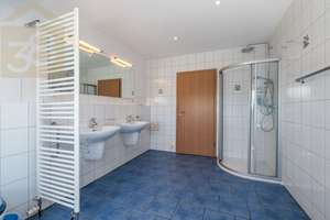 Zweifamilienhaus mit Schwimmbad, 3 Garagen und großem Grundstück - ideal für Pferdeliebhaber! – Die vollständige Adresse der Immobilie erhältst du vom Anbieter., 38556 Bokensdorf – Vorschaubild 48