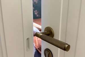 Exklusives Wohnen im Westend - Hochwertig sanierte 5-Zimmer-Wohnung mit zwei Balkonen – Heerstr. 76, 14055 Westend, Berlin – Vorschaubild 21