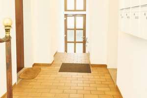 VOLLVERMIETETES UND MODERNISIERTES MFH MIT 8 WOHNEINHEITEN IN VERKEHRSGÜNSTIGER UND RUHIGER WOHNLAGE – 60486 Bockenheim, Frankfurt am Main – Vorschaubild 4