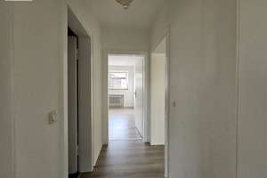 Tolle, frisch renovierte 3-Zimmer Wohnung mit Balkon! Ansehen! – Krefelder Str. 183, 47226 Bergheim, Duisburg – Vorschaubild 9