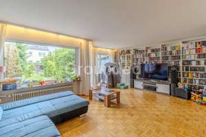 Gepflegtes Reihenmittelhaus mit großem Garten und Garage in Nürnberg – Die vollständige Adresse der Immobilie erhältst du vom Anbieter., 90439 Sankt Leonhard, Nürnberg – Vorschaubild 8