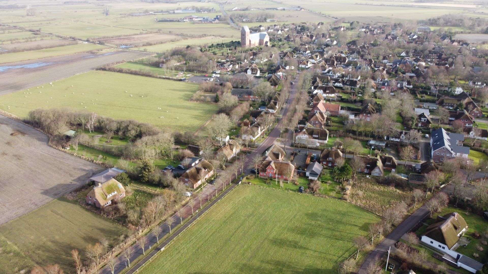 Am Rande von Nieblum - Sanierungsbedürftiges Reetdachhaus auf großem Grundstück, Nordfriesland Kreis – Bild 4