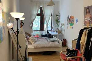 WG-Geeignete 2 Zimmer Altbauwohung im Gallusviertel – 60326 Gallus, Frankfurt am Main – Vorschaubild 4