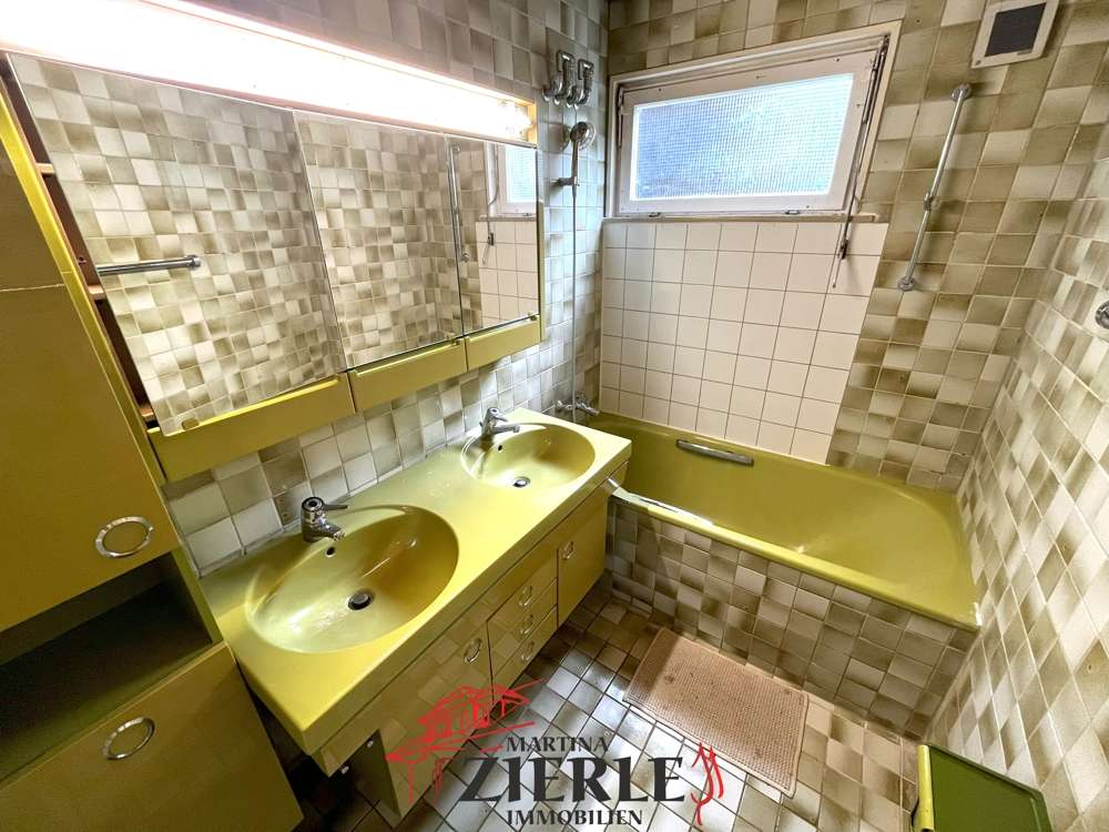 Immobilie in Ebersbach an der Fils - Top Aussichtslage! Einfamilienhaus + Einliegerwohnung, 911 m² Grundst., 194 m² WFL., 3 Garagenplätze - Bild 7