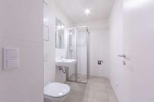 2 Zimmer Wohnung in Düsseldorf Altstadt, 50 m² – Die vollständige Adresse der Immobilie erhältst du vom Anbieter., 40213 Altstadt, Düsseldorf – Vorschaubild 1