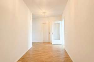 Großzügige 2-Zimmer Etagenwohnung in Barmbek-Nord - Wentzel Dr. – Steilshooper Straße 70, 22305 Barmbek-Nord, Hamburg – Vorschaubild 1