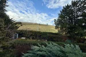 Gut geschnittene 3-Zimmer-Wohnung mit Balkon und überdachtem Stellplatz in Stuttgart