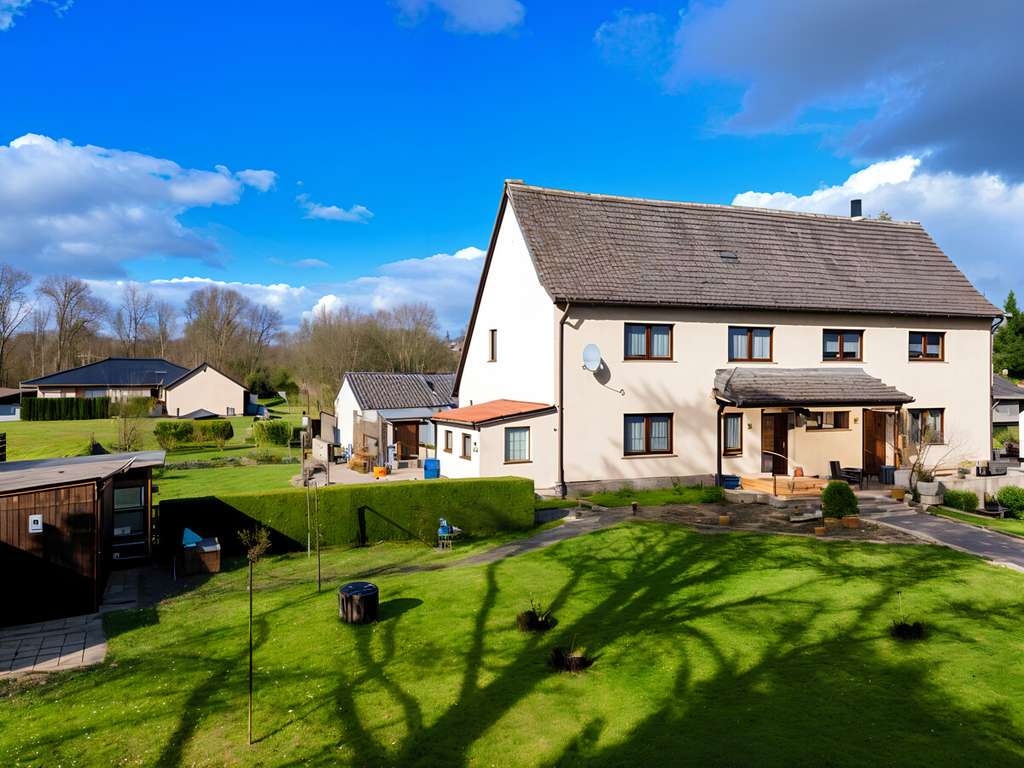 Immobilie in Kruckow - DHH, ca. 135m² Wfl., 1124m² Grdst., Keller, Nebengelass & Garage für die Familie in Tutow! - Bild 1