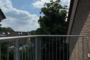 Wunderschöne, helle Dachgeschoss-Wohnung mit Balkon in Essen-Stadtwald – Leveringstraße 4, 45134 Stadtwald, Essen – Vorschaubild 17