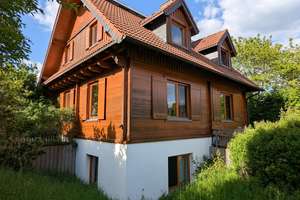 Ihr Traumhaus im Grünen – Massivholzhaus mit Kamin und großzügigem Garten – Die vollständige Adresse der Immobilie erhältst du vom Anbieter., 52393 Hürtgenwald – Vorschaubild 2