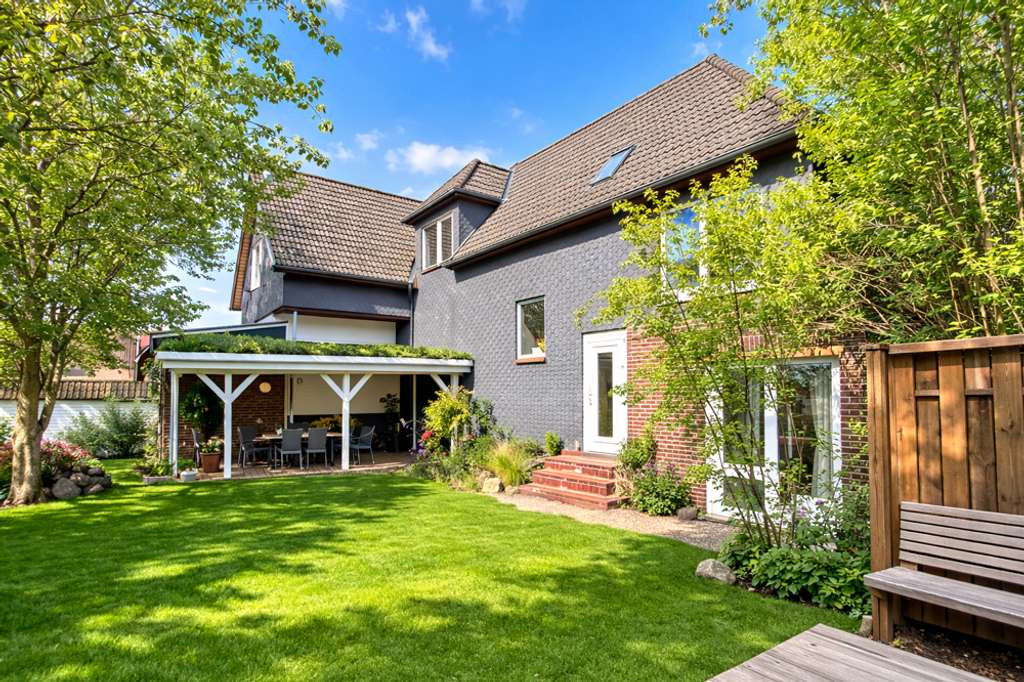 Immobilie in Lüneburg - Renditestarkes Wohn- & Geschäftshaus in guter Lage von Lüneburg - Bild 1