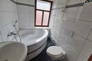 ***Dachgeschoßwohnung, mit Balkon und Eckbadewanne*** – Reichsstraße 44, 9112 Chemnitz – Vorschaubild 15