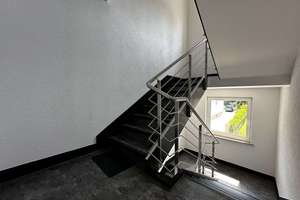 Bezugsfreie 2-Zimmer-Wohnung in gepflegtem Dreiparteienhaus: Wohnen oder Vermieten in LEV-Wiesdorf! – Friedensstraße 37, 51373 Wiesdorf, Leverkusen – Vorschaubild 32