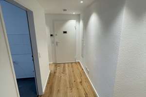 Helle und Geräumige 4-Zimmer-Wohnung in Karlsruhe Weststadt mit Balkon – Kriegsstraße 191, 76135 Weststadt, Karlsruhe – Vorschaubild 9