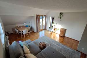 Charmante und helle 3,5-Zimmer Maisonette in München-Forstenried mit Balkon