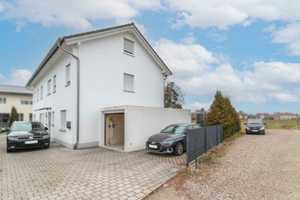 Unverbauter Blick & sofort bezugsfrei! Hochmoderne Doppelhaushälfte in Massivbauweise mit PV-Anlage! – Ebersberg (Kreis) – Vorschaubild 13