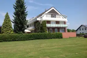 Hotel/ Appartementhaus/ Büro/ Praxis/ Altenpflege im Wesertal – Jahnweg 1a, 37688 Höxter (Kreis) – Vorschaubild 4