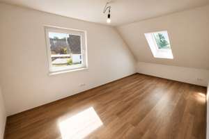 2026(Energieeffizienzklasse A): Kaulsdorf-Süd(100qm + ca. 58 m² Nutzfläche im Keller) – Die vollständige Adresse der Immobilie erhältst du vom Anbieter., 12621 Kaulsdorf, Berlin – Vorschaubild 12