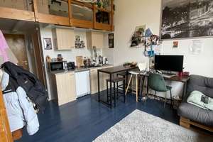 🏢 Charmante 1-Zimmer-Maisonettewohnung in zentraler Lage von Wiesbaden – nur an Studierende – Schulberg 14, 65183 Mitte, Wiesbaden – Vorschaubild 1