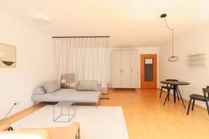 Souterrain-Wohnung mit sonniger Terrasse - Möbliert – Mönchstraße 25, 70191 Am Pragfriedhof, Stuttgart – Vorschaubild 4