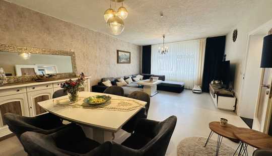 Bild von 2 Mehrfamilienhäuser auf großem Eigentumsgrundstück in Feldrandlage