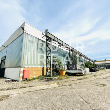 Attraktive Lager-/Produktionshalle in Dorsten | mehrere Krananlagen vorhanden | RUHR REAL 