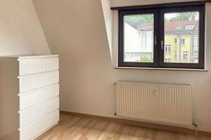 Freundliche vermietete Dachgeschosswohnung mit Loggia in HD-Weststadt – Die vollständige Adresse der Immobilie erhältst du vom Anbieter., 69115 Weststadt, Heidelberg – Vorschaubild 7