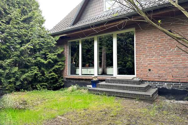 Ein Zuhause mit Freiraum – ca. 201 m² Wohnfläche auf weitläufigem 2.164 m² Grundstück