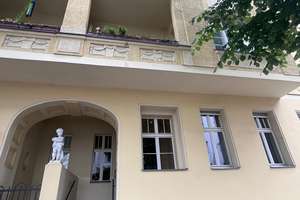 Möblierte 3 Zimmer EG Wg, rechts v Kudamm mit Gartenzugang  – katharinen str 21, 10711 Halensee, Berlin – Vorschaubild 2