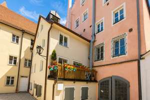 Ehemaliges Torhaus der Pfalz – historisches Wohn- und Geschäftshaus am Alten Kornmarkt – 93047 Innenstadt, Regensburg – Vorschaubild 31