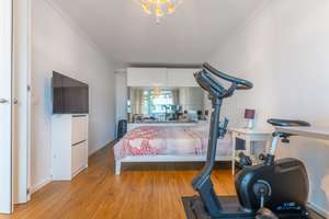 NATURNAH - GEHOBEN - LUKRATIV
 Kernsanierte Wohnung in sehr begehrter Lage – Die vollständige Adresse der Immobilie erhältst du vom Anbieter., 81927 Englschalking, München – Vorschaubild 11