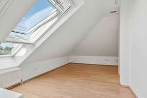 5-Zimmer-Penthouse-Maisonette direkt am Tegeler Forst mit zwei Dachterrassen, Küche & Stellplätze – Die vollständige Adresse der Immobilie erhältst du vom Anbieter., 13465 Frohnau, Berlin – Vorschaubild 24