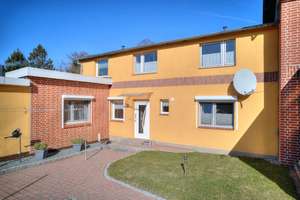 Viel Platz für Familie und Ideen: Haus auf 1.108 m² Grundstück nahe der Innenstadt mit viel Grün – Die vollständige Adresse der Immobilie erhältst du vom Anbieter., 23774 Heiligenhafen – Vorschaubild 3