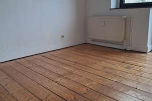 Das könnte Ihre Wohnung werden - mit Einbauküche, Holzfussboden, weißes Bad und Balkon zum Garten – Die vollständige Adresse der Immobilie erhältst du vom Anbieter., 40227 Oberbilk, Düsseldorf – Vorschaubild 2