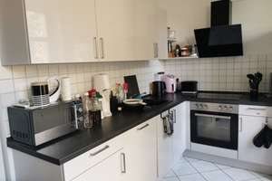 Tolle DG-Whg. mit Balkon, Einbauküche, Designebelag, Bad mir Wanne und Duschaufsatz...... – Charlottenstraße 81, 9126 Gablenz, Chemnitz – Vorschaubild 1