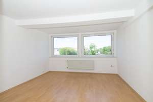 Großzüg gechnittene 3-Zimmer-Dachgeschoßwohnung in Essen-Bergerhausen – Sabinastraße 7, 45136 Bergerhausen, Essen – Vorschaubild 12