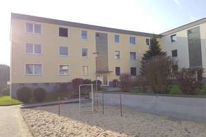 Für Sie neu renoviert ! 3 Zimmer im 2 OG in Bochum Wattenscheid (Text lesen !)