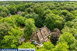 Exklusives Wohnen unter Reet auf 118,29 m²: Repräsentative 2-Zimmer-ETW in Bestlage von Poppenbüttel